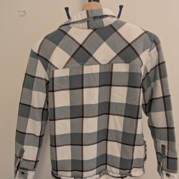 NWOT Boy's Tommy Bahama Shacket - Picture 2 of 3